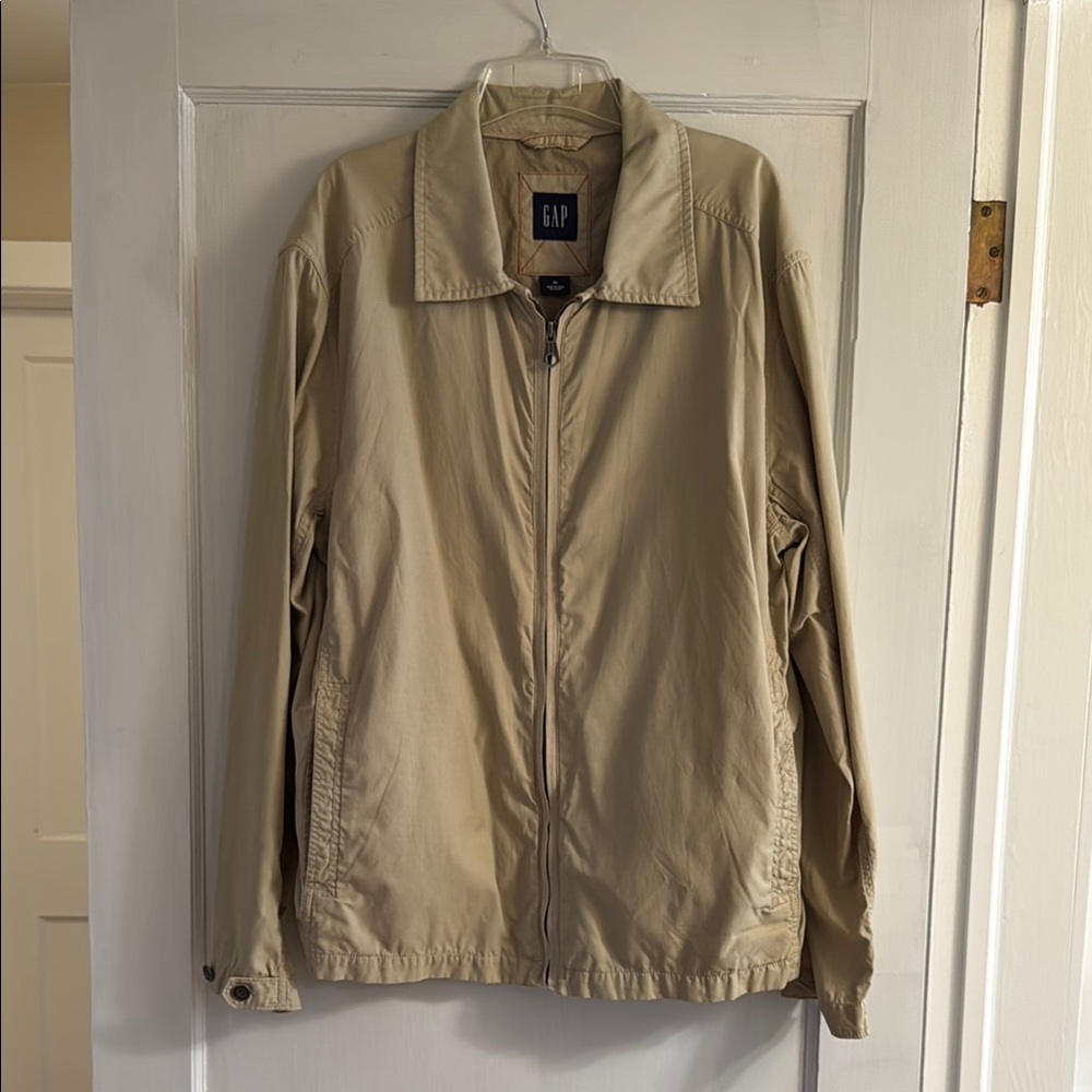 GAP rain coat full zip short size XL